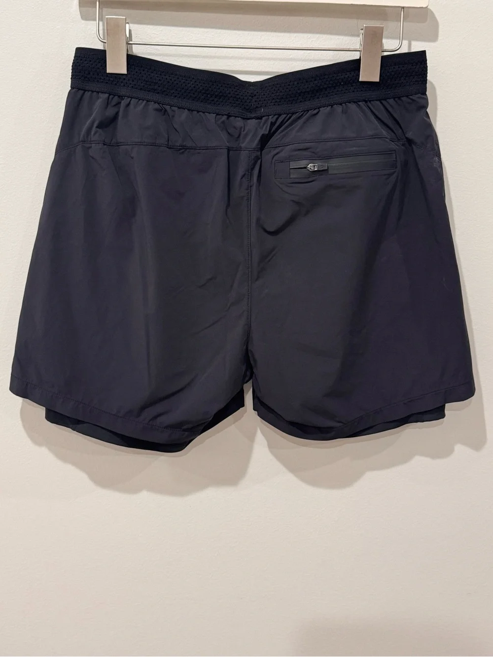 Novel Size Medium Athletic Shorts Double Lined Black